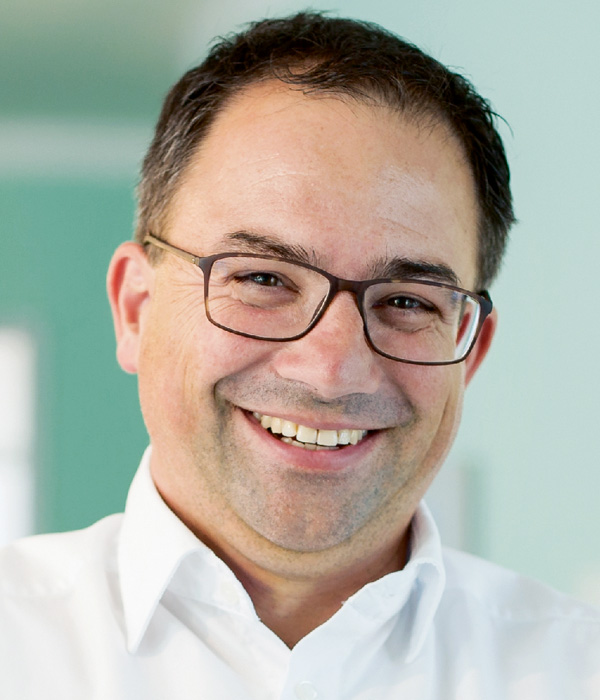 Dr. Ralf Schlichting